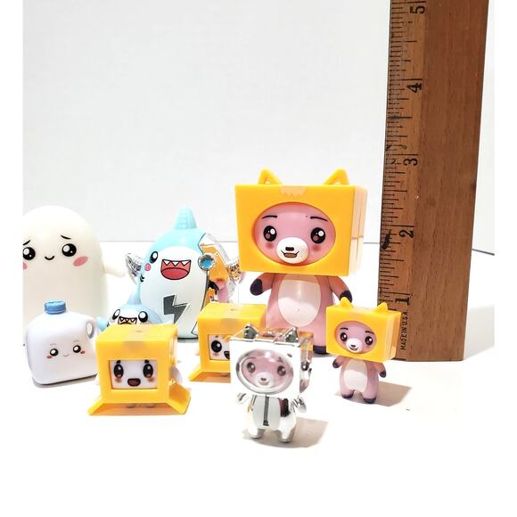 Lot of 12 LankyBox Mystery Figures Micro and Macro - Picture 3 of 10